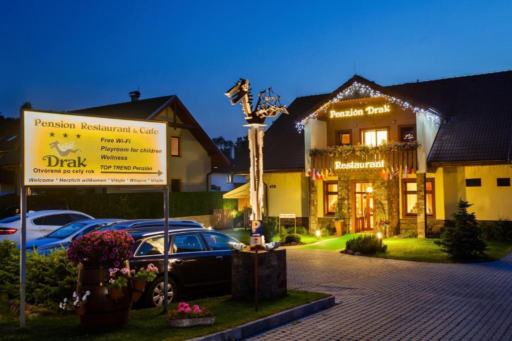 Penzion Drak Liptovský Mikuláš エクステリア 写真